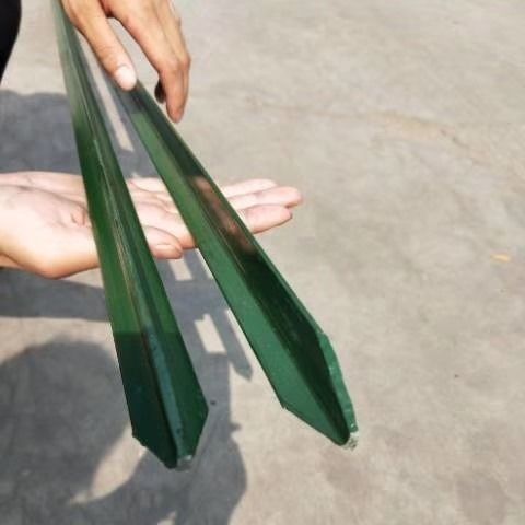 牛栏网铁b丝网柱立柱Y型三角实心柱尖头柱加厚养殖牛羊户外围栏网