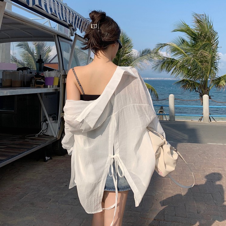 律动莫兰迪长袖防晒衫女夏季薄款白色衬衫系带宽松沙滩露背上衣