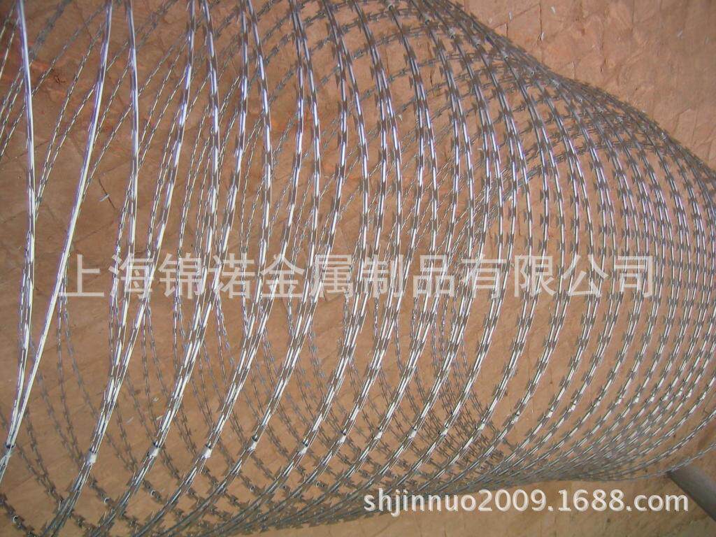 刀片刺丝厂家长期供应不锈钢刀片刺网热镀锌刀片刺网
