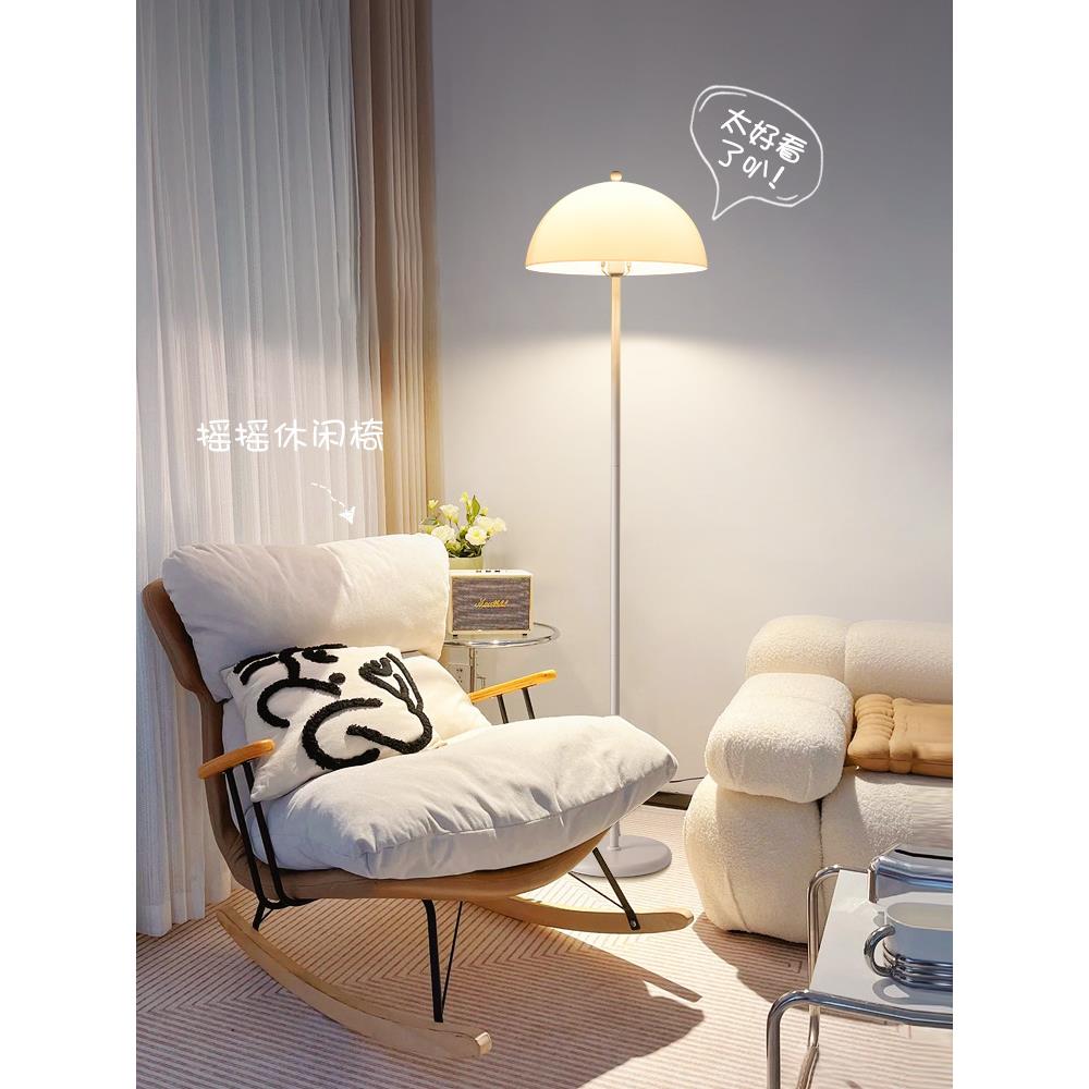 北欧现代简约客厅沙发落地灯创意卧室灯具法式奶油台灯温馨装饰灯