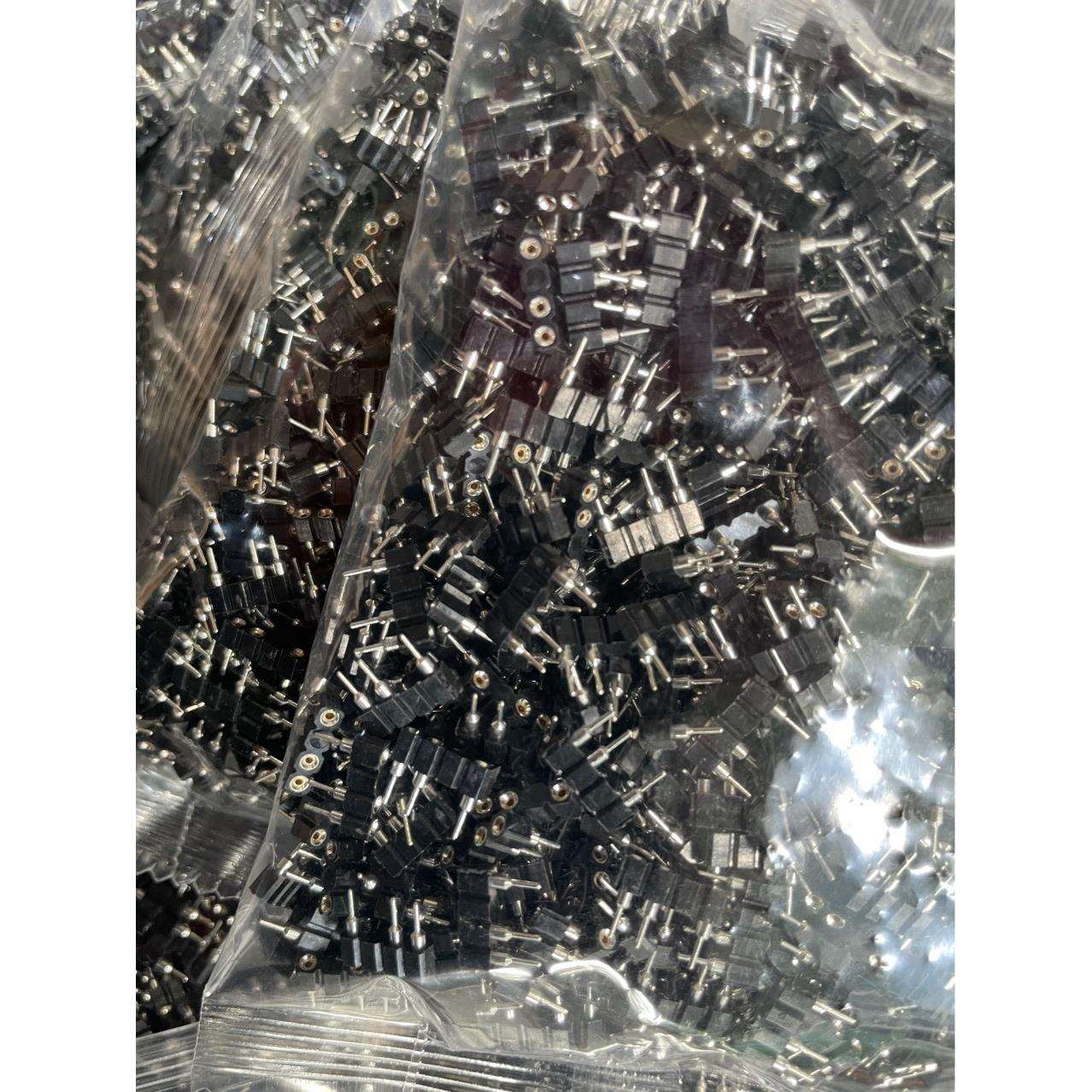 RGB圆孔排母堵孔2.54-1*4P3针。1000个*0.08=80