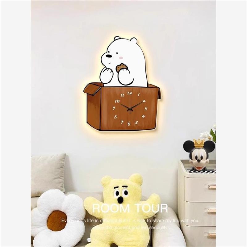 卡通熊钟表挂钟客厅家用时尚餐厅表挂墙2024新款网红创意时钟壁灯