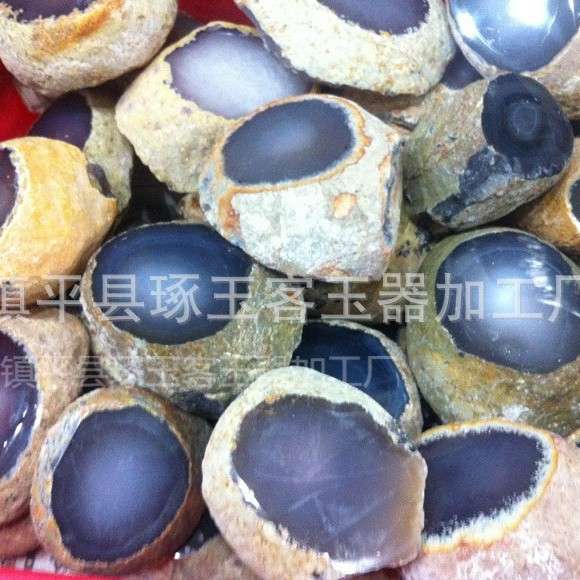 天然水胆玛瑙原矿奇石把件 水胆玛瑙摆件 奇石摆件