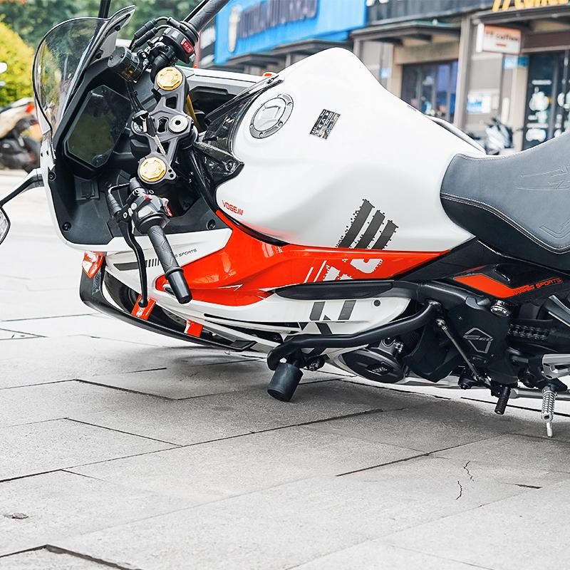 适用隆鑫无极RR660S护杠保险杠F改装一字杠防摔棒防摔球配件