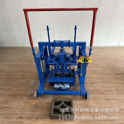 家用水泥砖机制作门窗砖操作简出砖快可制作不同砖型的小型砖机