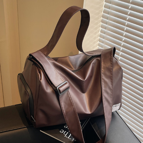 运动健身包干湿分离游泳包大容量