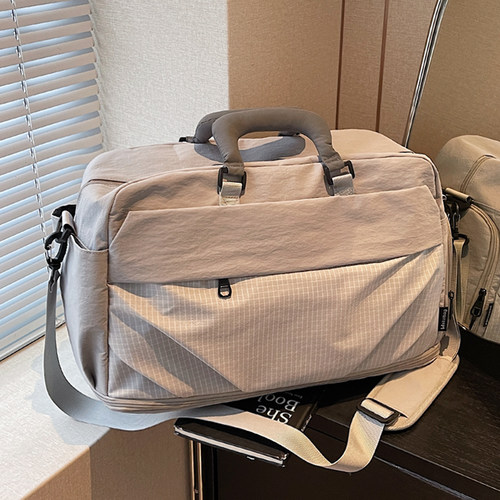 可扩容旅行包女大容量运动健身包