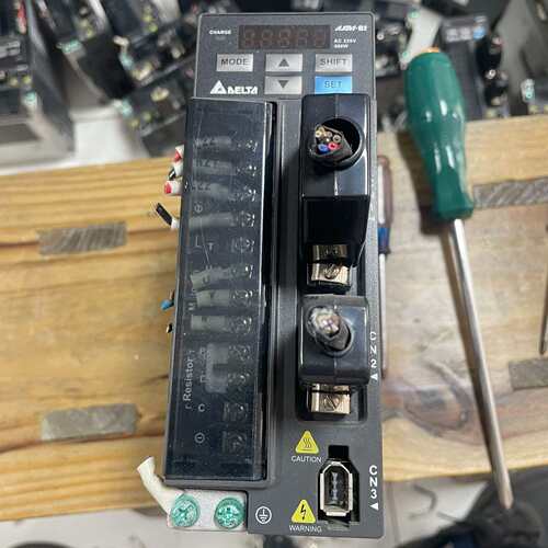 可维修B2驱驱器400W ASD-B2-0421-B议价