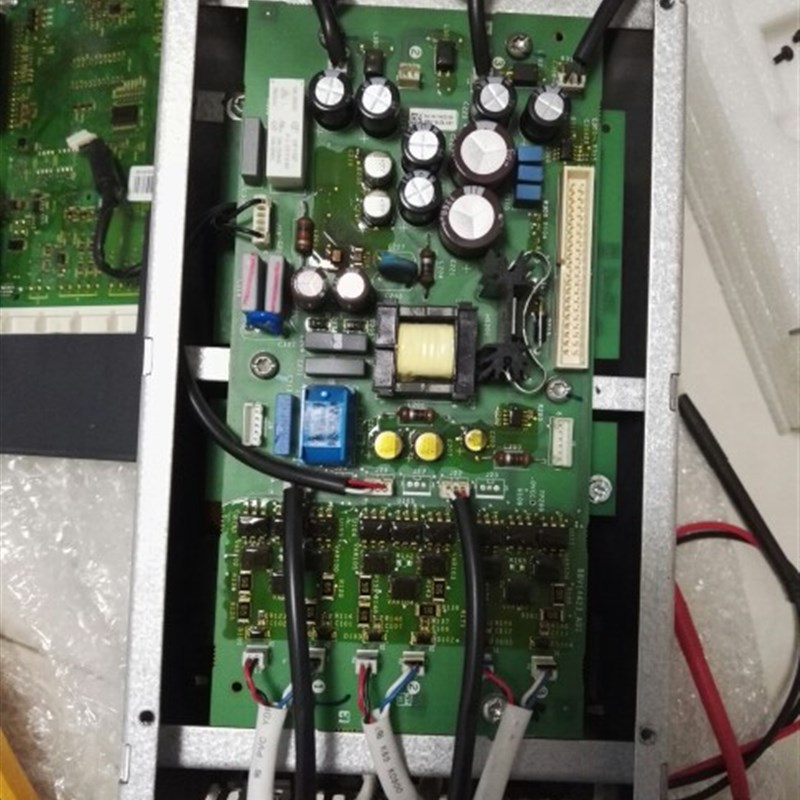 BBV14424A01 3施耐q德软启动55kw电源板触发板主板驱动板ATS22C11
