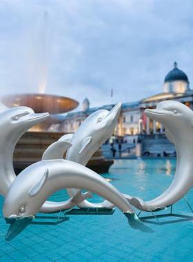 仿不锈钢海豚户外玻璃钢海洋动物雕塑园林景观公园草坪树脂工艺品