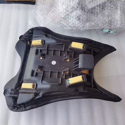22-23款单摇臂春风250uSR-R前坐垫CF250-6B前座包坐包