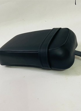 适用 哈雷夜行者Nightster975改装后脚P踏后座后加皮座乘客座垫