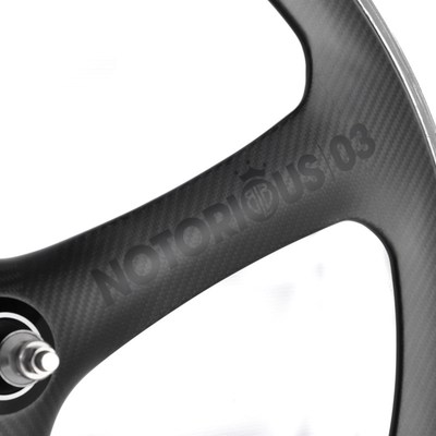 @BIKE  英國倫敦BLBr Notorious 03 碳纖維 3刀輪 现货
