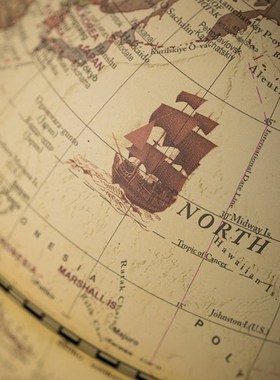 2021 New Vintagen Wooden Globe Home Decoration School Educat