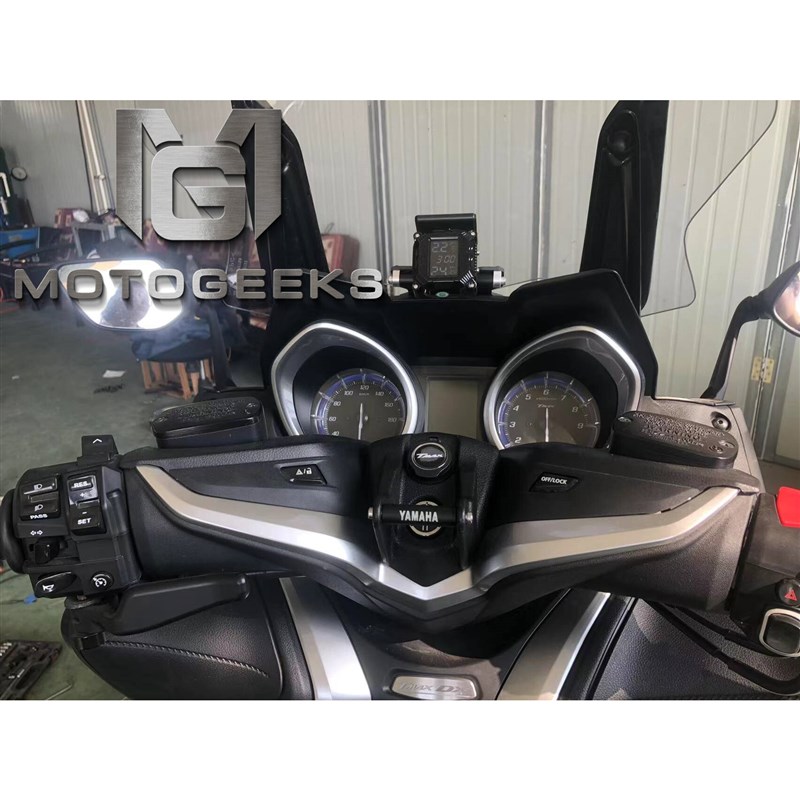 适用雅马哈Tmax560/530摩托车改装导航支架NUSB充电手机支架固定