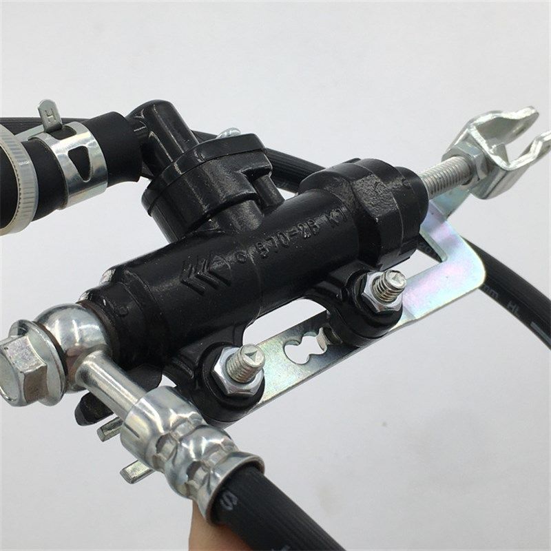 摩托车TR300 DR300/250y XCR300后刹车泵上泵脚刹车泵一字泵油壶,摩托车/装备/配件,刹车片/刹车系统,淘宝优惠券,粉丝福利购,淘宝优惠卷