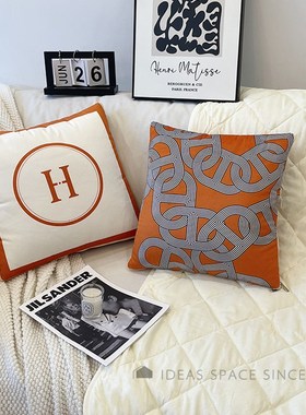 适用于香奈轻奢车载爱马橙色抱枕被D毯子二合一两用午休午睡客厅