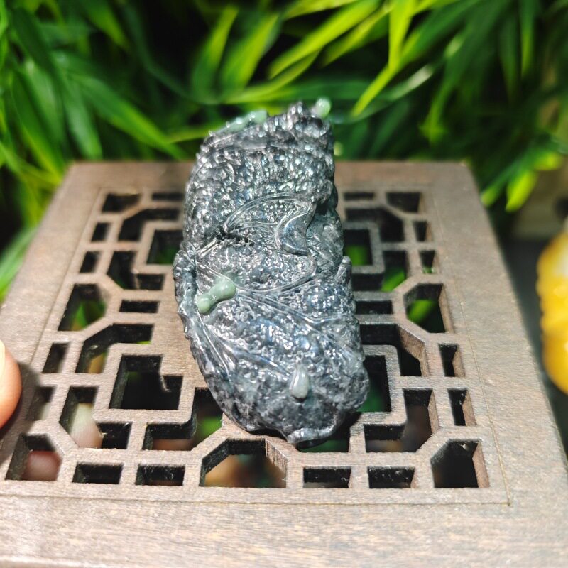 悦缅缘四会翡翠天光墟天然缅甸A货翡翠挂件翡翠手工乌鸡残荷