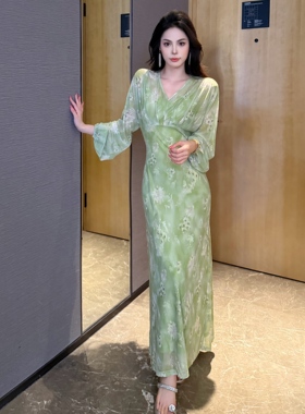 【冰冰私服】法式收腰设计感长袖防晒网纱罩裙+吊带两件套连衣裙