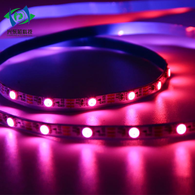 直销5V低压内置SK6812ic3535窄板4mm幻彩灯条60珠高亮全彩LED灯带
