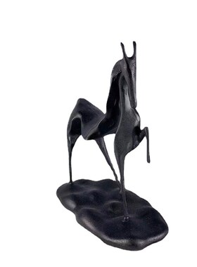 新中式样板间客厅书q房装饰简约金属黑色镂空马摆件抽象艺术