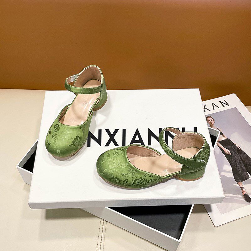 新品女童包头凉鞋夏款2026新款儿童汉I服鞋子宝宝配旗袍鞋新中式