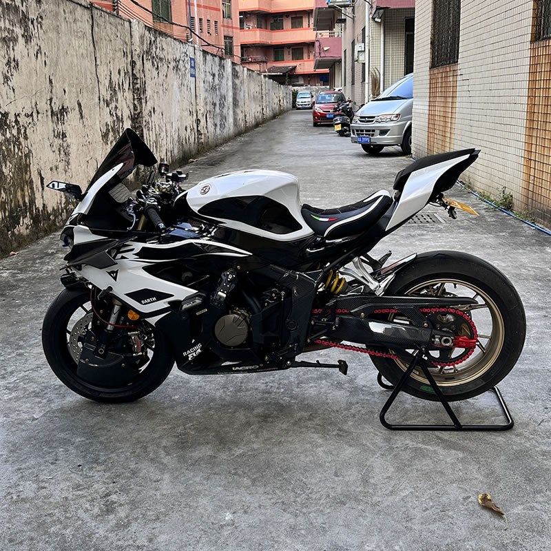 适用钱江a赛800赛600RS改装件 改R1后尾总成 可带人坐垫 后驼峰