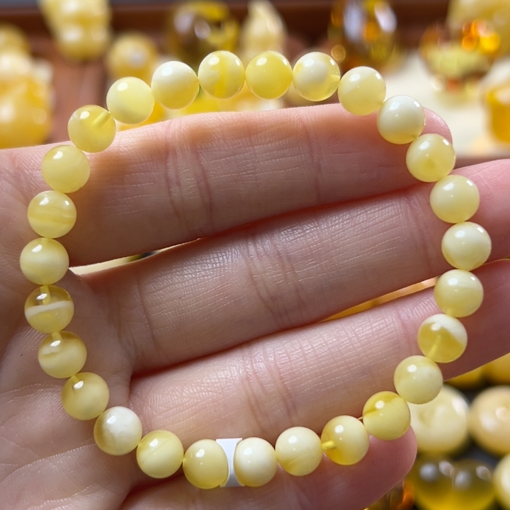 卡7！精品蜜蜡金白妖花圆珠串