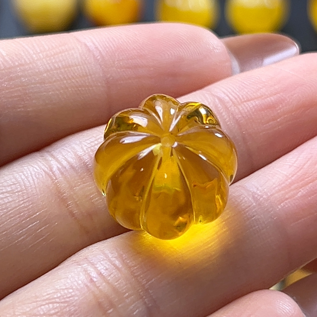 卡17+！蜜蜡金珀净水南瓜珠吊