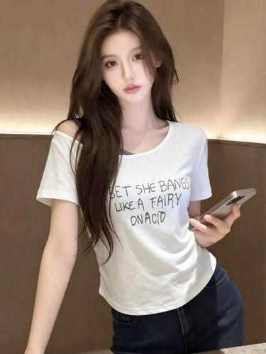 【甜馨tia专享】减龄假2件露肩短袖T恤女