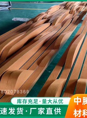 白色弧形铝方通弯弧背景墙造型铝方通波浪铝方R通幕墙U型铝板天花