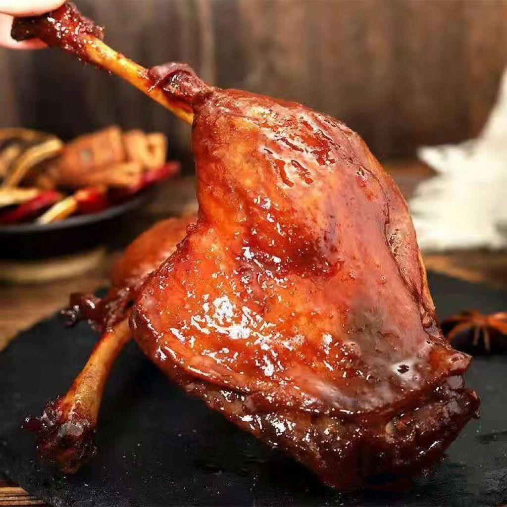 御仔手撕大鸭腿氮气锁鲜辣卤肉类休闲小零食卤香辣味夜宵解馋小吃