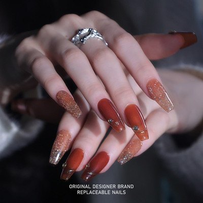 再变 花露美甲纯手工穿戴甲显白冰透金属质感美甲中梯ZB64