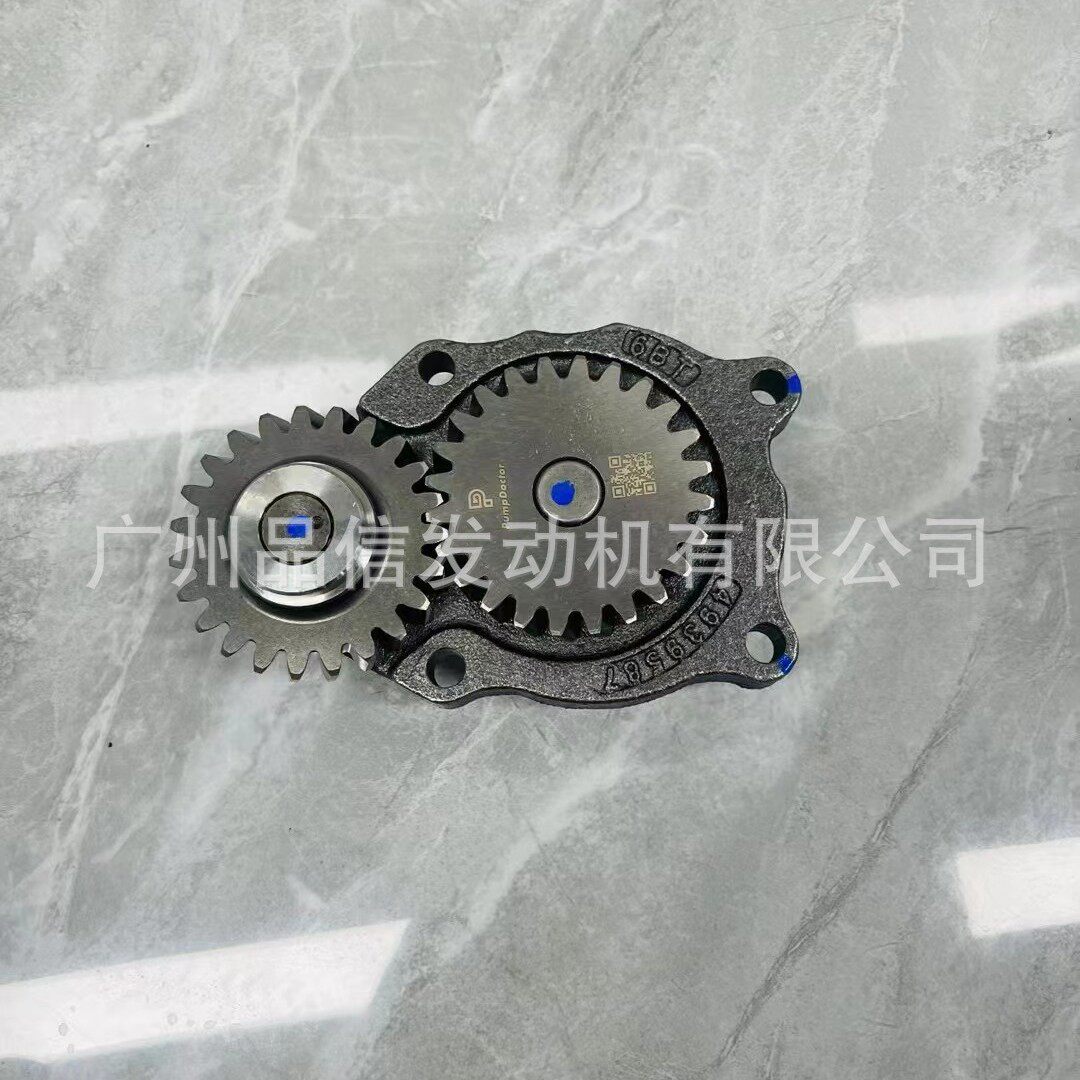 小松6D1026D1056D108柴油发动机备件机油泵493-5792493-9587挖机