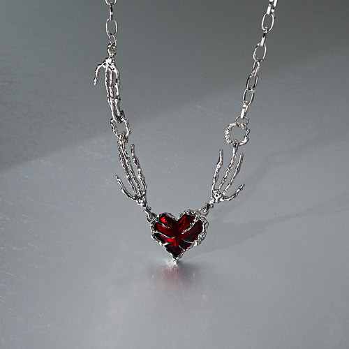 朋克个性暗红爱心吊坠颈链