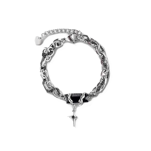 手链男款轻奢小众精致潮牌配饰女高级感钛钢设计感情侣手饰送男友