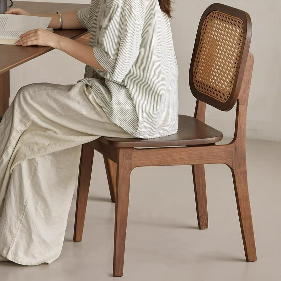 家具实木闲阅餐椅藤编黑胡桃木餐桌椅小户型客厅简约家用靠背餐椅