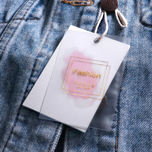 极速磨砂PVC烫金服装吊牌订做定制logo女装衣服挂卡定做商Z标LOGO