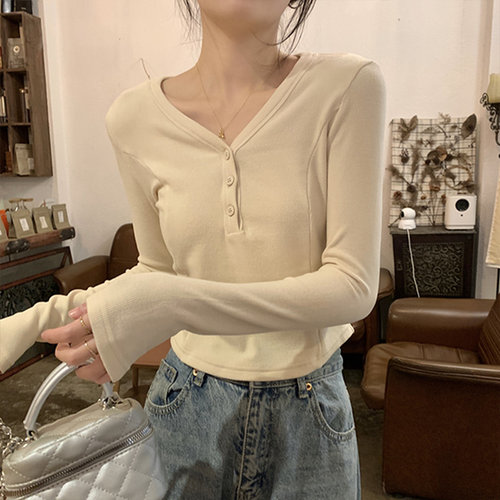 新品纯欲甜辣insl奶杏色长袖T恤女打底衫2024春季v领螺纹修身上衣