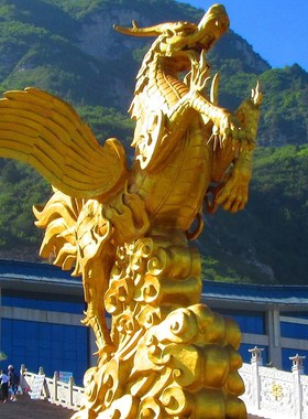 定制户外大e型铸铜瑞兽雕塑龙马精神抽象艺术摆件飞马城市园林景