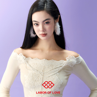 Labor of Love 舒芙蕾 原创设计黄油奶白蕾丝立体花一字肩上衣