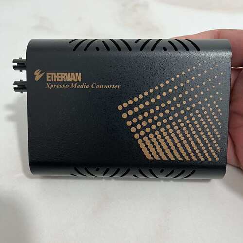 可维修9成新Etherwan EL100T光电转换器，支议价