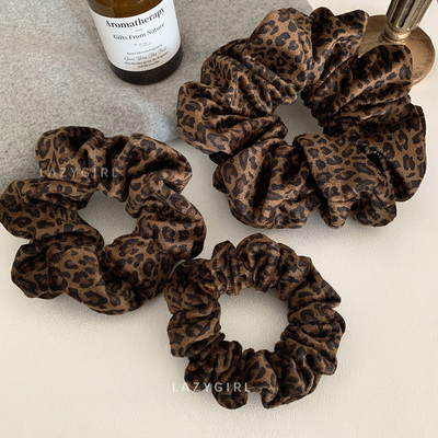 时髦精新宠~博主豹纹肥肠圈2025