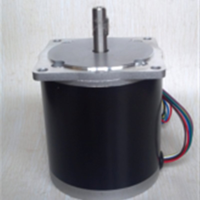 FL86ST134-5604B    z1.8。 86mm 圆形标准混合式步进电机