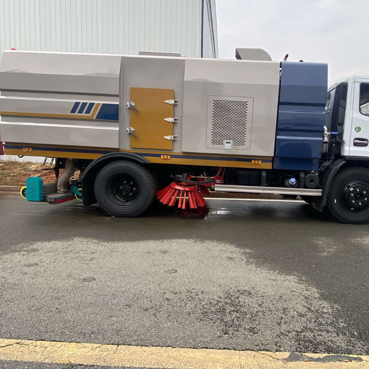 新款热销凯力风牌KLF5120TXSE6型洗扫车 高压路面冲洗路面清扫