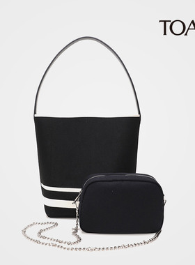 夏日法式气质轻奢云纹飞织配皮水桶包