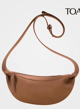 牛皮饺子包女斜挎胸包简约百搭单肩腋下包女包