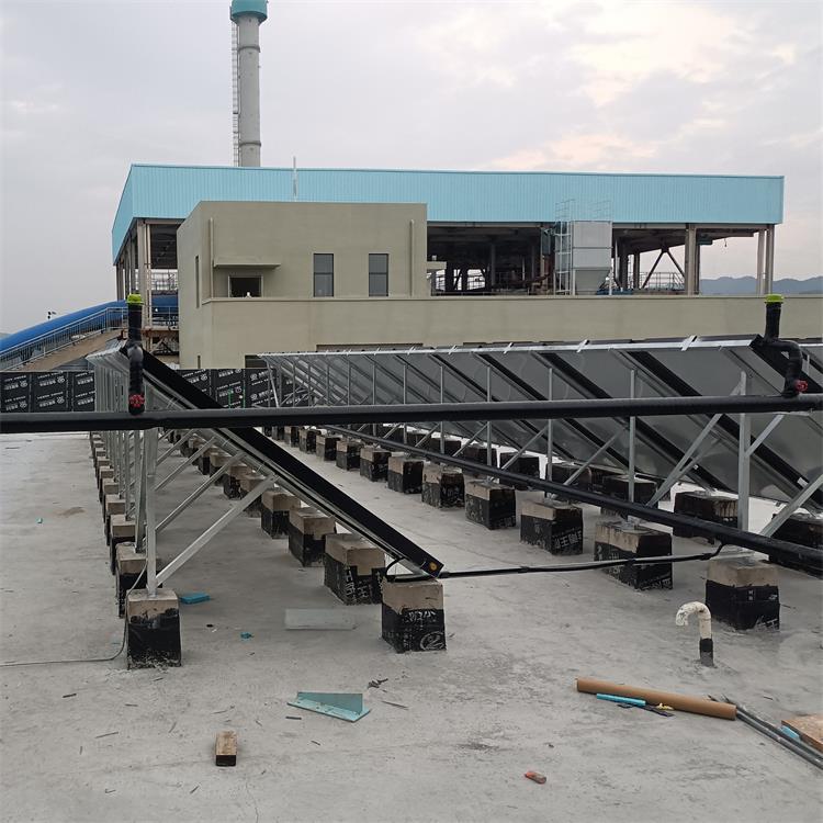 厂家供应优质商用平板太阳能集热器 可供货可安装 免费看现场