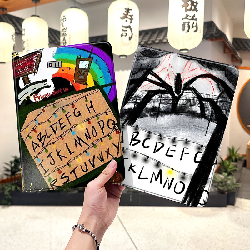 内壳软硅胶材质，四角防摔