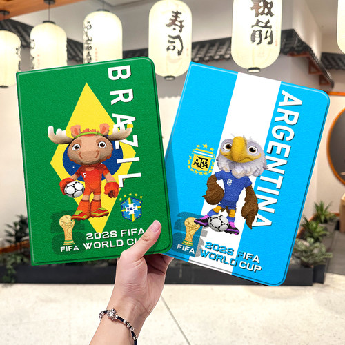 内壳软硅胶材质。舒适手感,四角防摔。